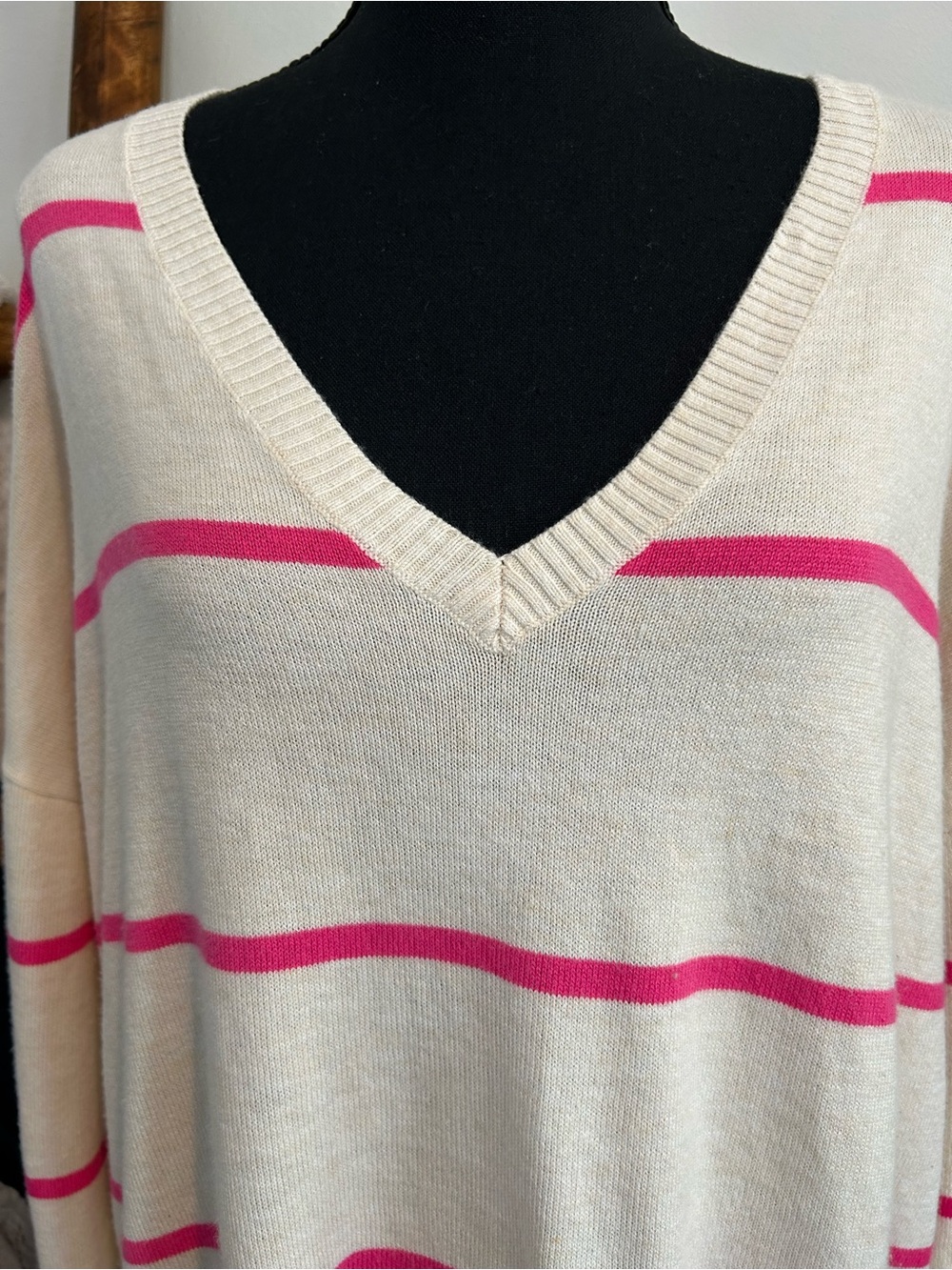 LOFT Cream V‑Neck Sweater with Pink Stripes Size XL - Picture 3 of 9